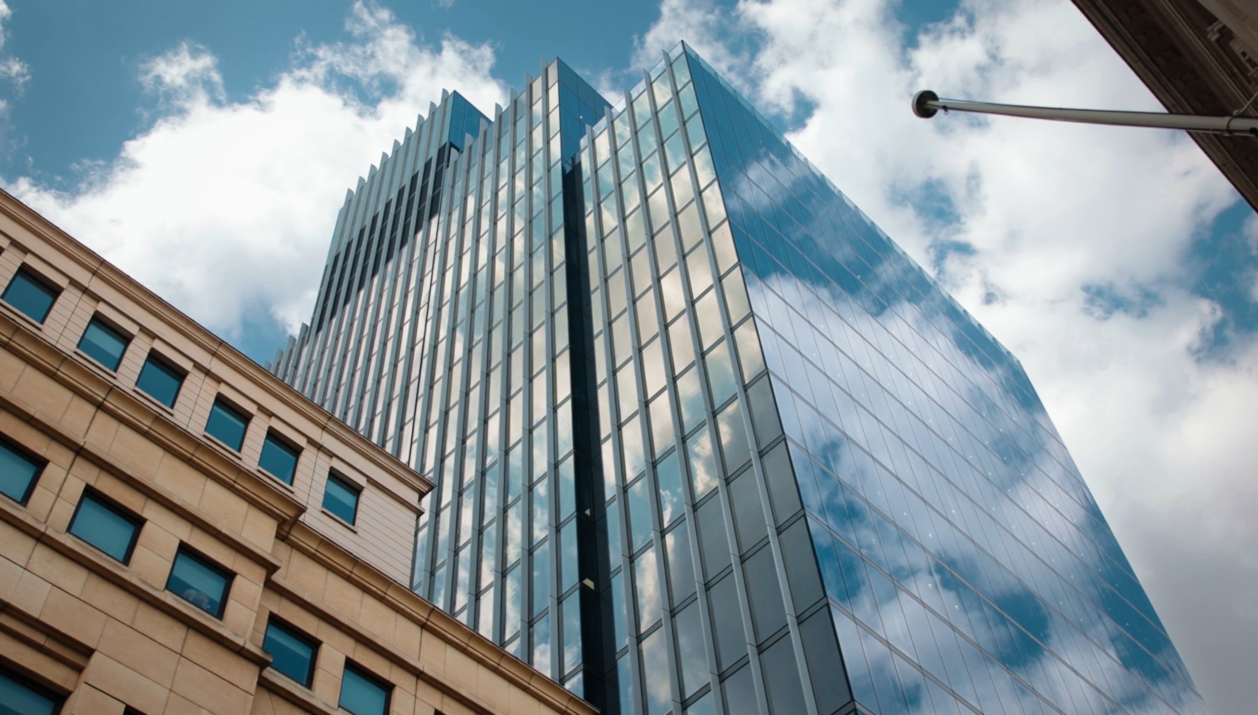 Eversheds Sutherland Office Minimsed